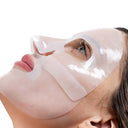 Masque visage en hydrogel inspiré de la K-Beauty appliqué sur la peau pour un effet éclat et repulpant Gemology